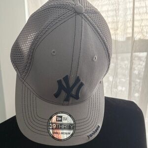 New Era Gray Yankees 39THIRTY Cap
